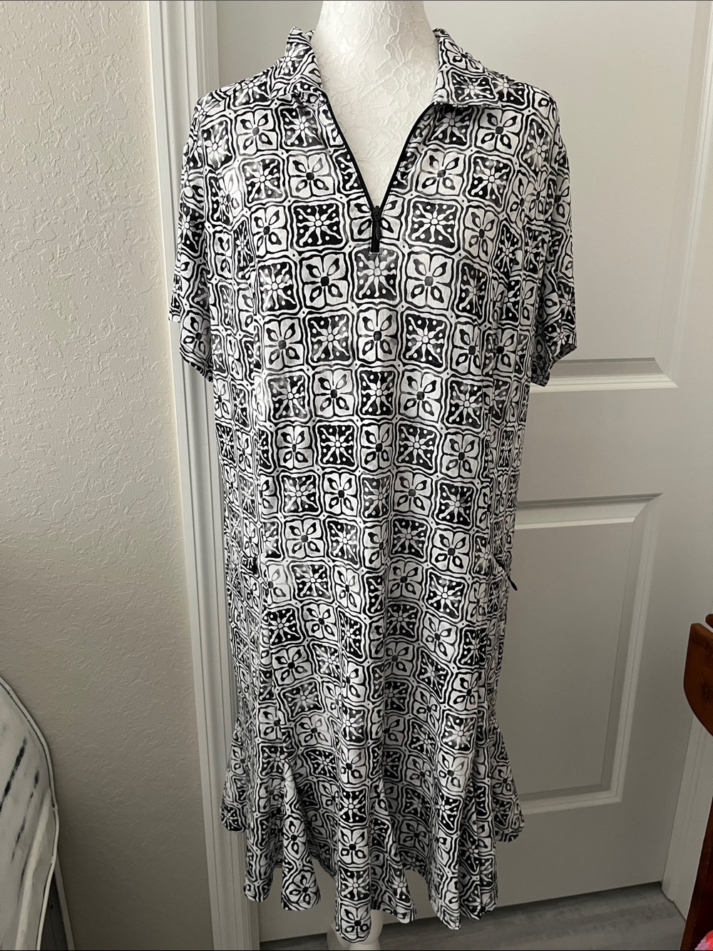 IBKUL Collette Black & White Tile-Print Collared Midi Ruffle Dress Pockets